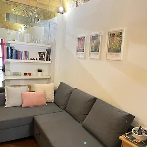 https://the-ancient-wall.it-romehotels.com