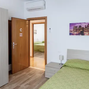https://appartamento-le-barche.hotelslidodijesolo.com